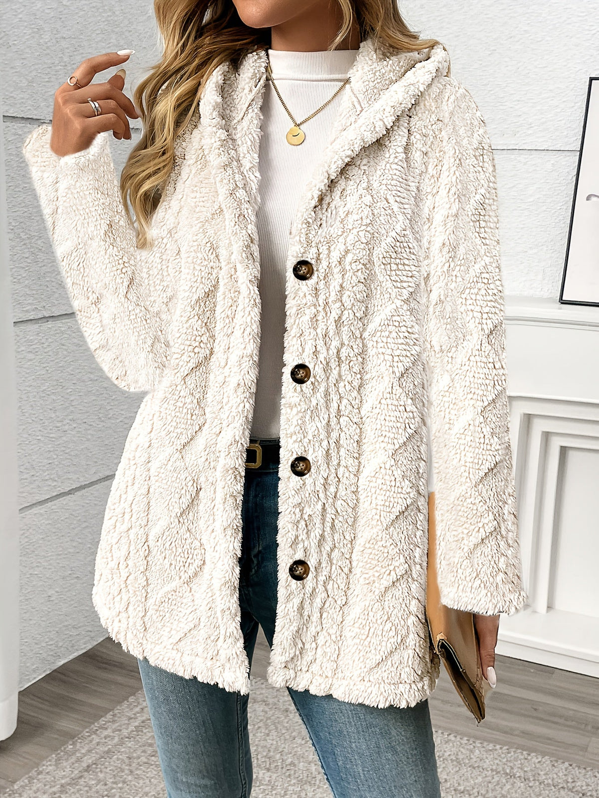 MANTEAU CAPUCHE MAILLE TORSADEE POUR FEMME