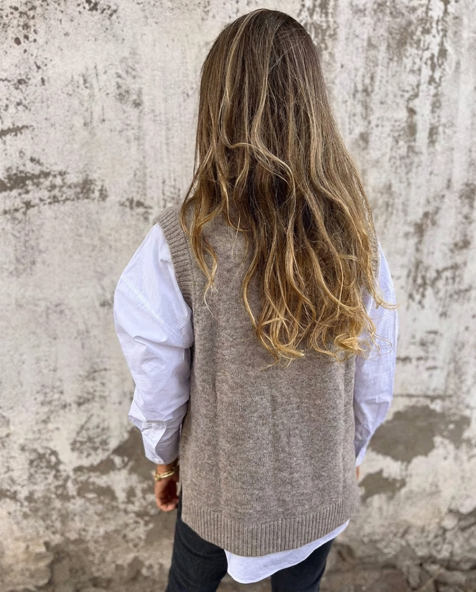 Gilet femme sans manche à col V en maille côtelée